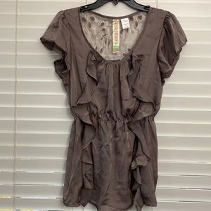 Fresh brewed Ruffle top with lace detail on back size medium
